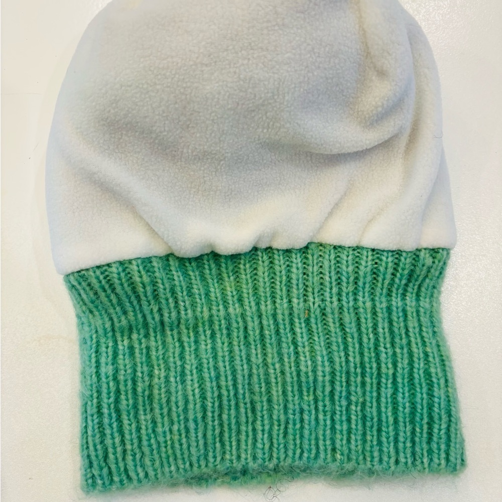 Brand New Universal Thread Mint and Black Pom-Pom Hat one size - Picture 6 of 7